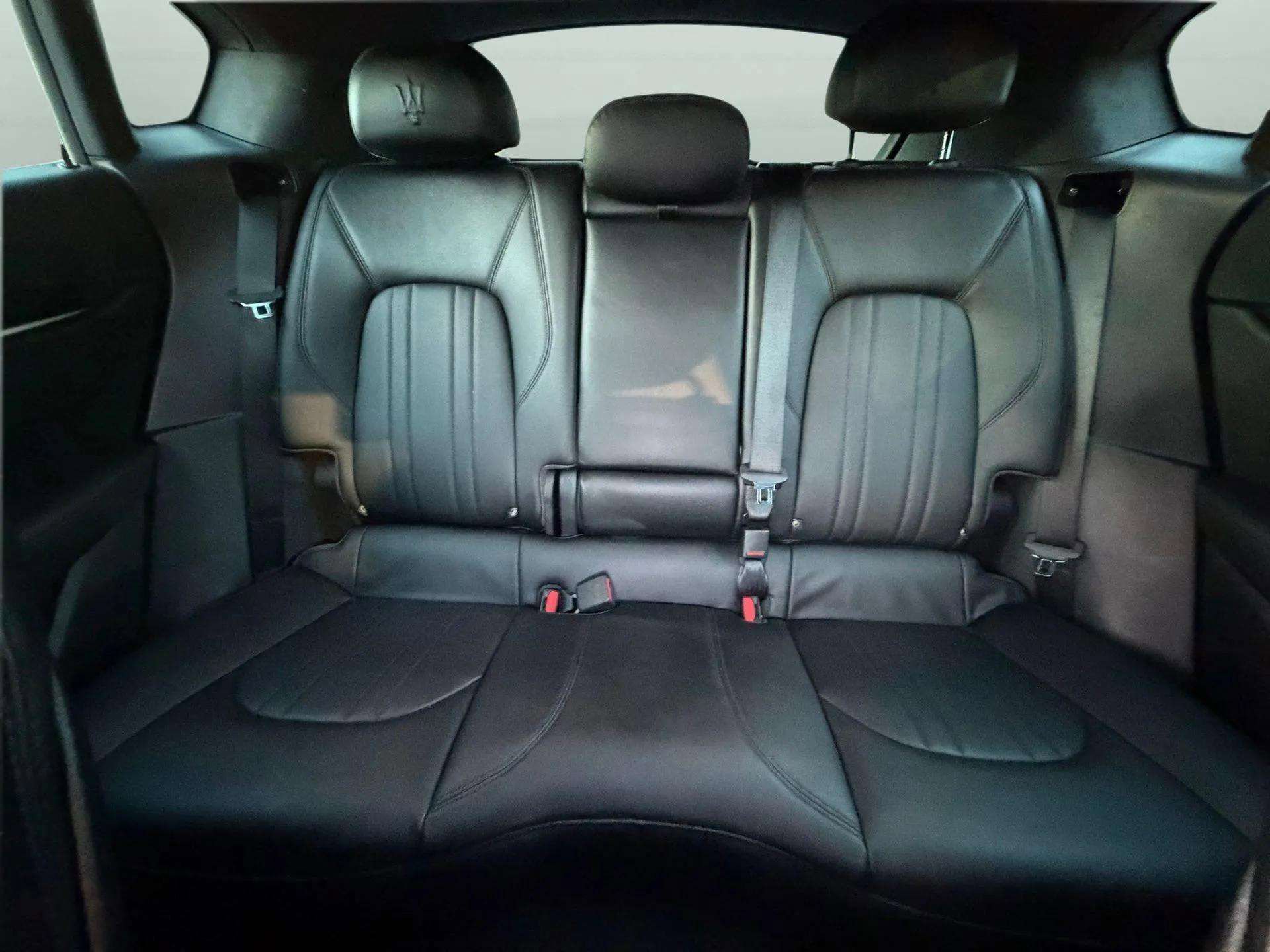 Certified 2022 Maserati Levante GT image 23