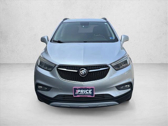 Used 2018 Buick Encore Essence AWD/4WD image 2