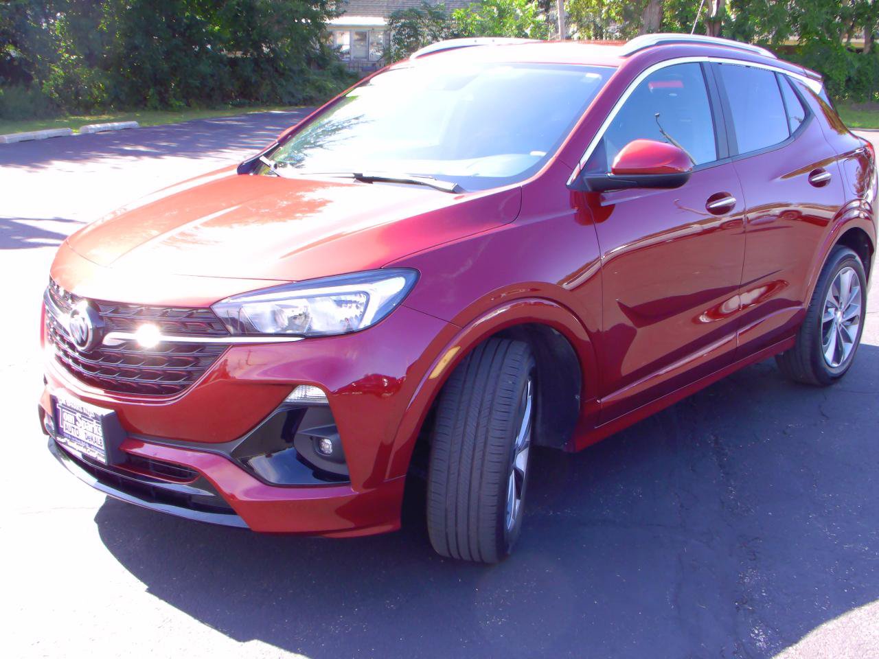 Used 2023 Buick Encore GX Select w/ Sport Touring Package FWD image 3