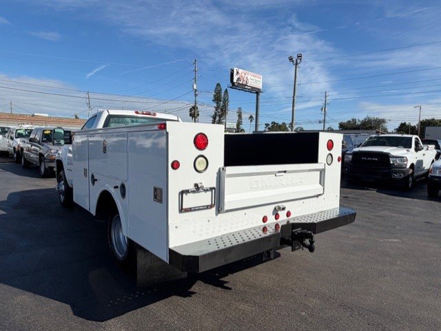 Used 2009 GMC Sierra 3500 W/T image 9