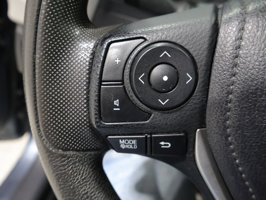 Used 2014 Toyota Corolla LE FWD image 30