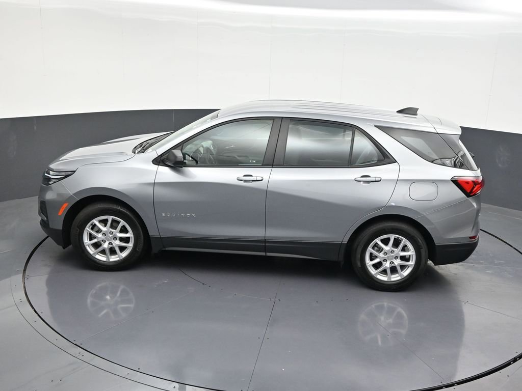Used 2024 Chevrolet Equinox LS FWD image 16
