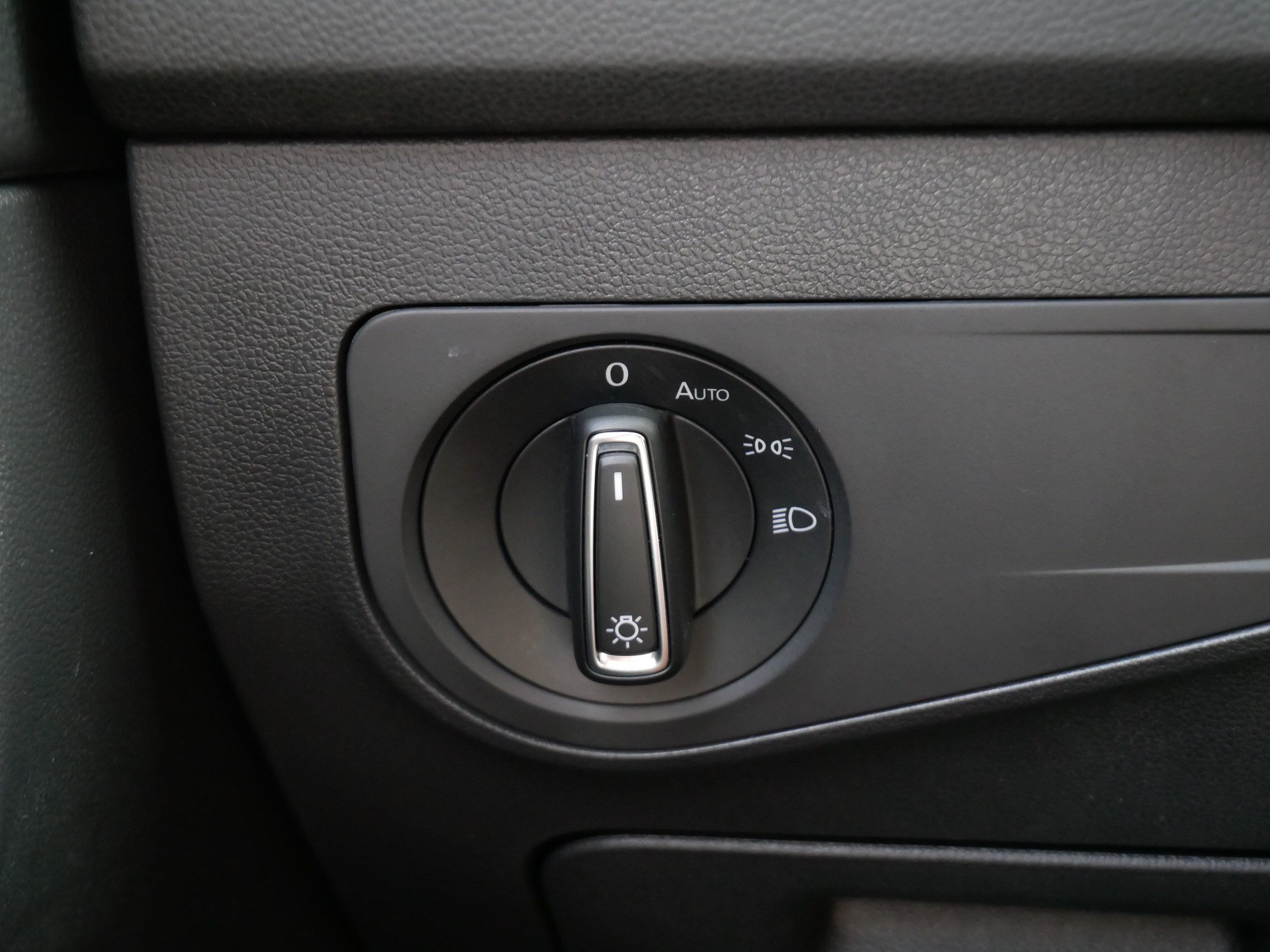 Certified 2023 Volkswagen Tiguan SE AWD/4WD image 27