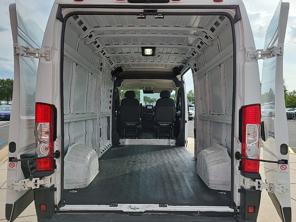 Used 2025 RAM ProMaster 2500 w/ Convenience Group FWD image 13