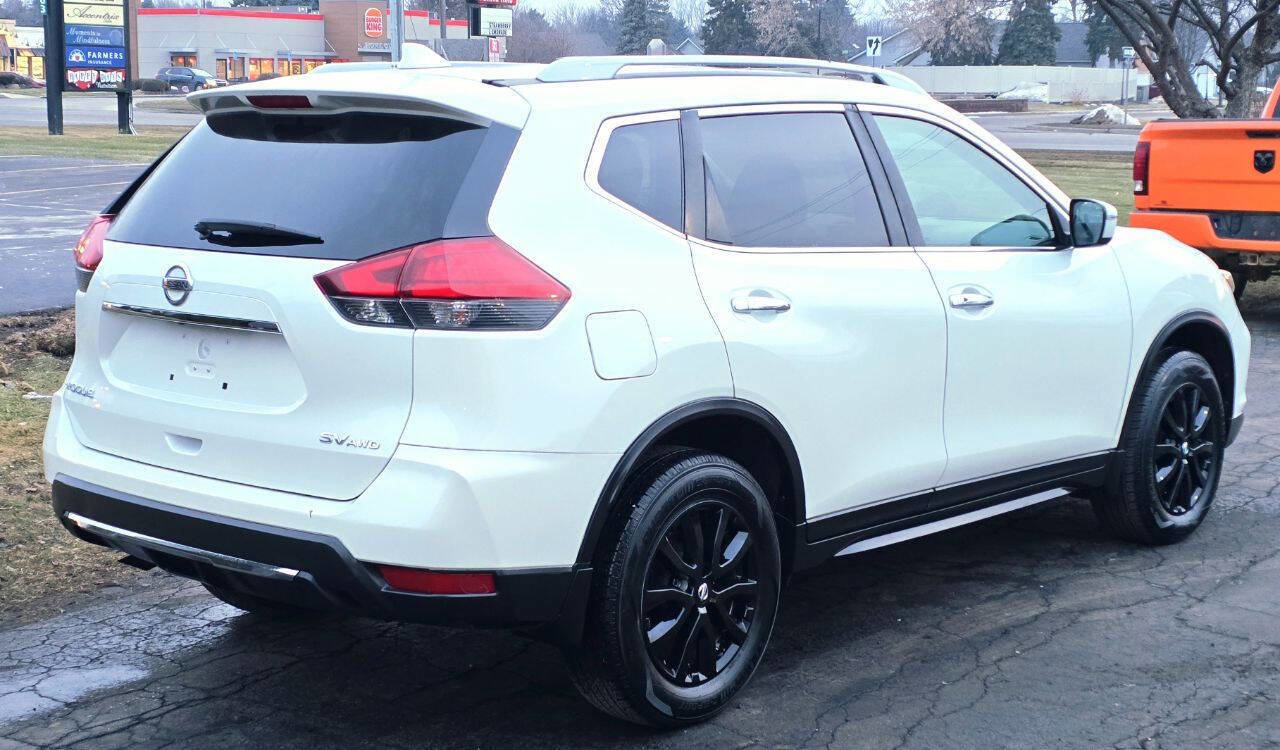 Used 2017 Nissan Rogue SV image 6