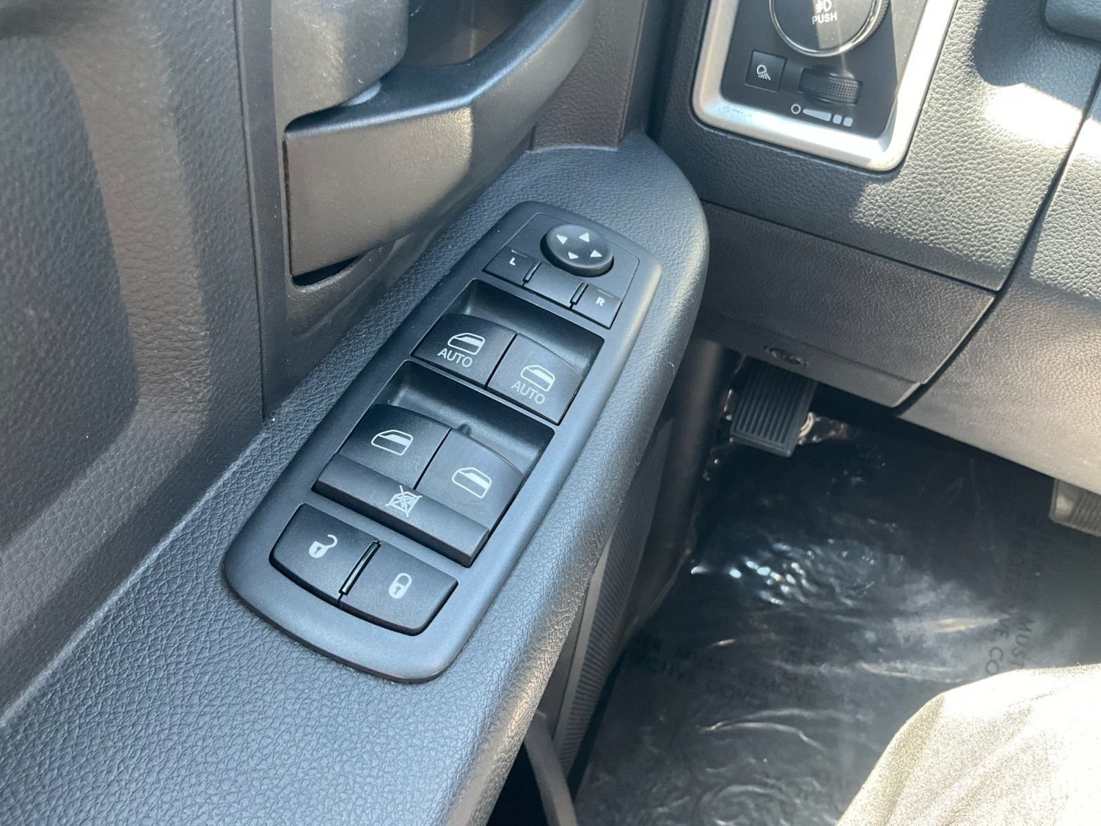 Used 2016 RAM 1500 Express AWD/4WD image 24