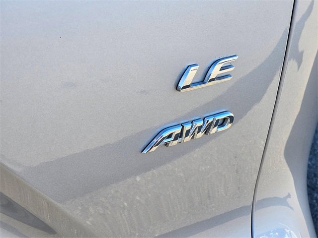 Used 2024 Toyota Corolla Cross LE image 11