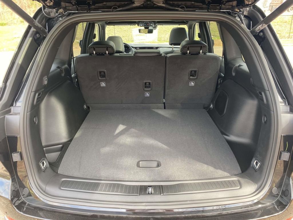 New 2026 Jeep Grand Cherokee Limited w/ Luxury Tech Group II image 34