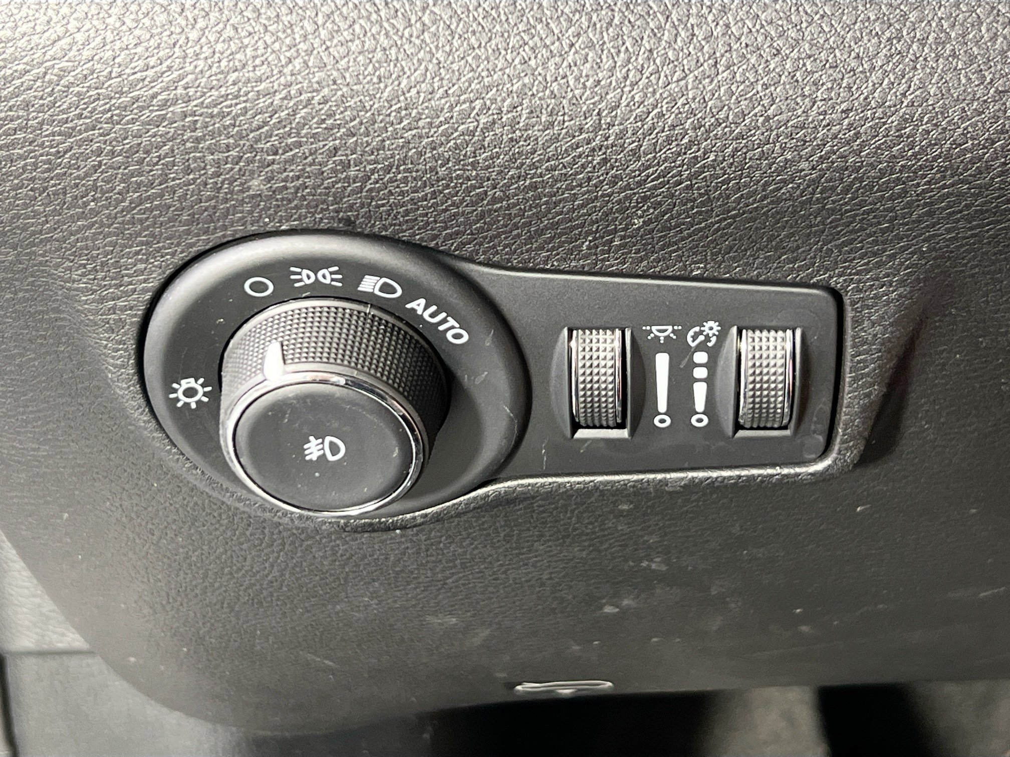 Used 2022 Jeep Compass Latitude w/ Convenience Group AWD/4WD image 10