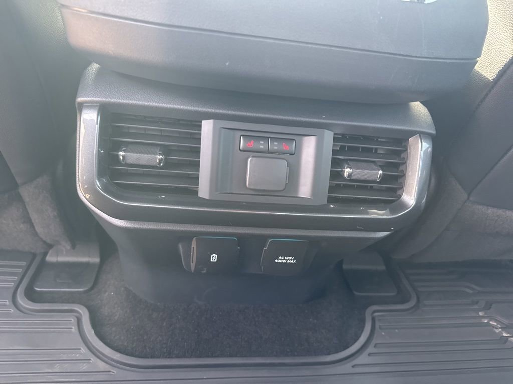 Used 2022 Ford F150 Lariat w/ Equipment Group 502A High image 19