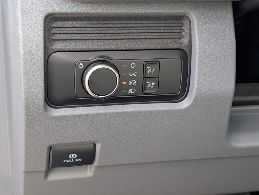 New 2026 Ford F550 4x4 Regular Cab Super Duty image 19