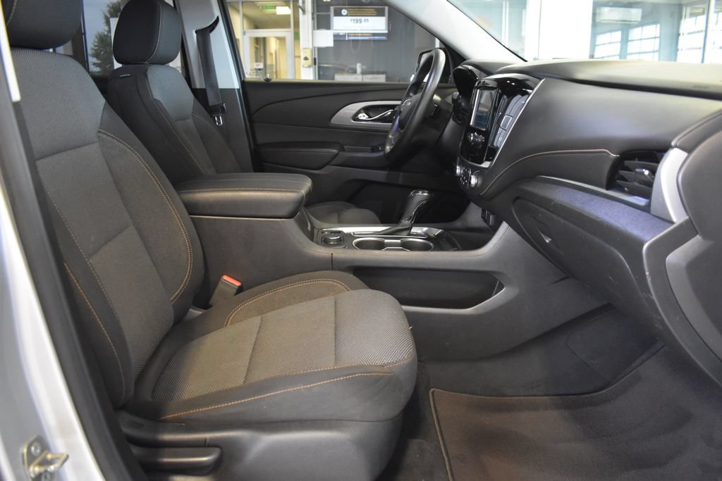 Used 2019 Chevrolet Traverse LS FWD image 4