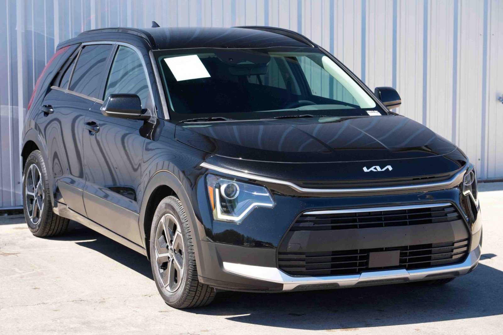 Used 2023 Kia Niro EX FWD image 47