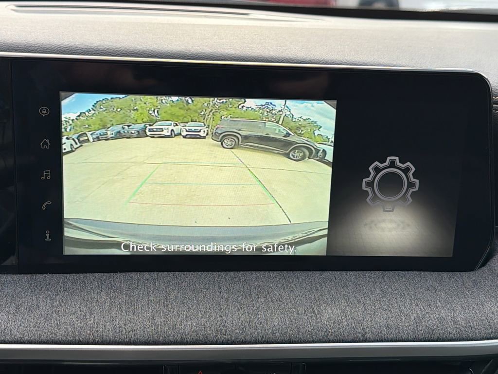 Used 2025 Nissan Kicks SV w/ SV Premium Package FWD image 27
