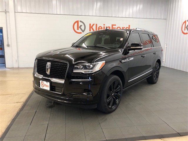 Used 2024 Lincoln Navigator Reserve image 3