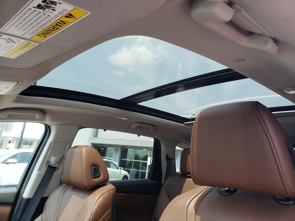 Certified 2024 Acura MDX w/ Technology Package AWD/4WD image 32