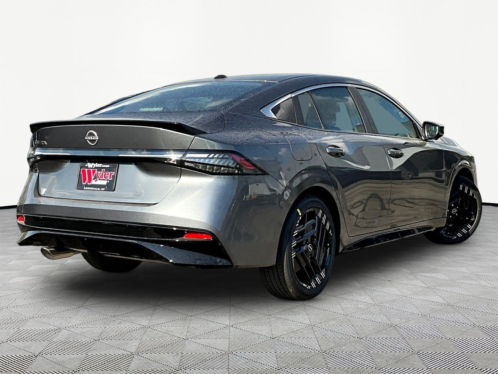 New 2027 Nissan Sentra SR w/ SR Premium Package FWD image 7