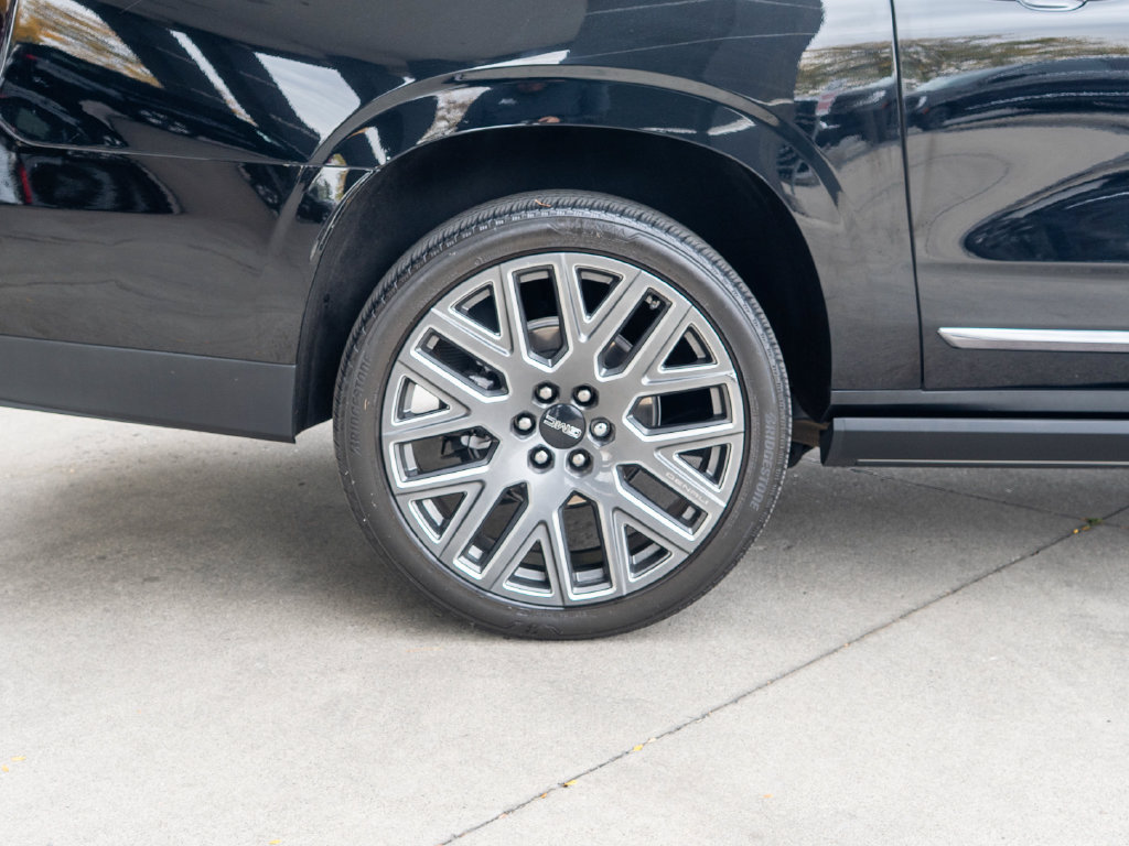 Certified 2025 GMC Yukon XL Denali Ultimate AWD/4WD image 40