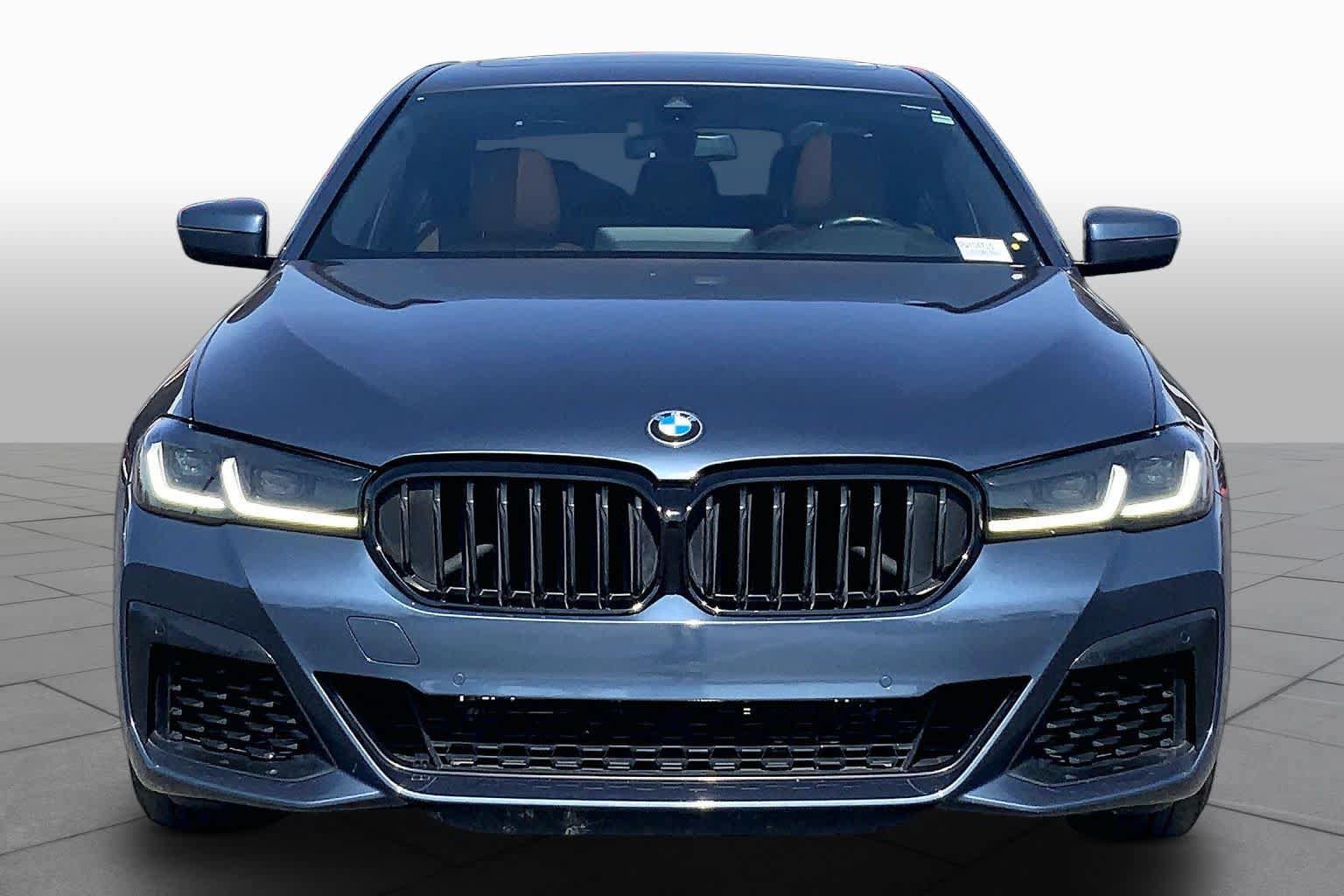 Used 2023 BMW 540i w/ M Sport Package RWD image 4