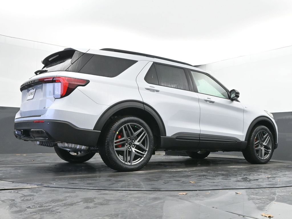 New 2026 Ford Explorer ST-Line w/ ST-Line Street Pack image 48