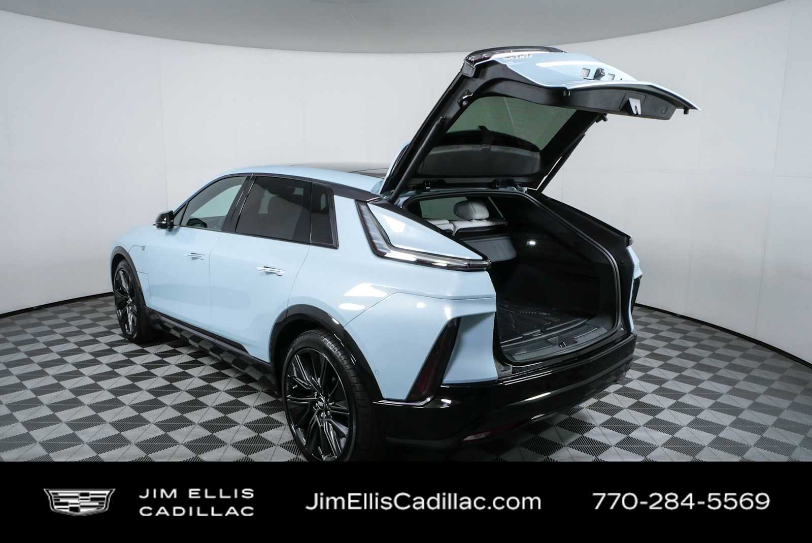 Used 2024 Cadillac Lyriq Sport RWD image 33