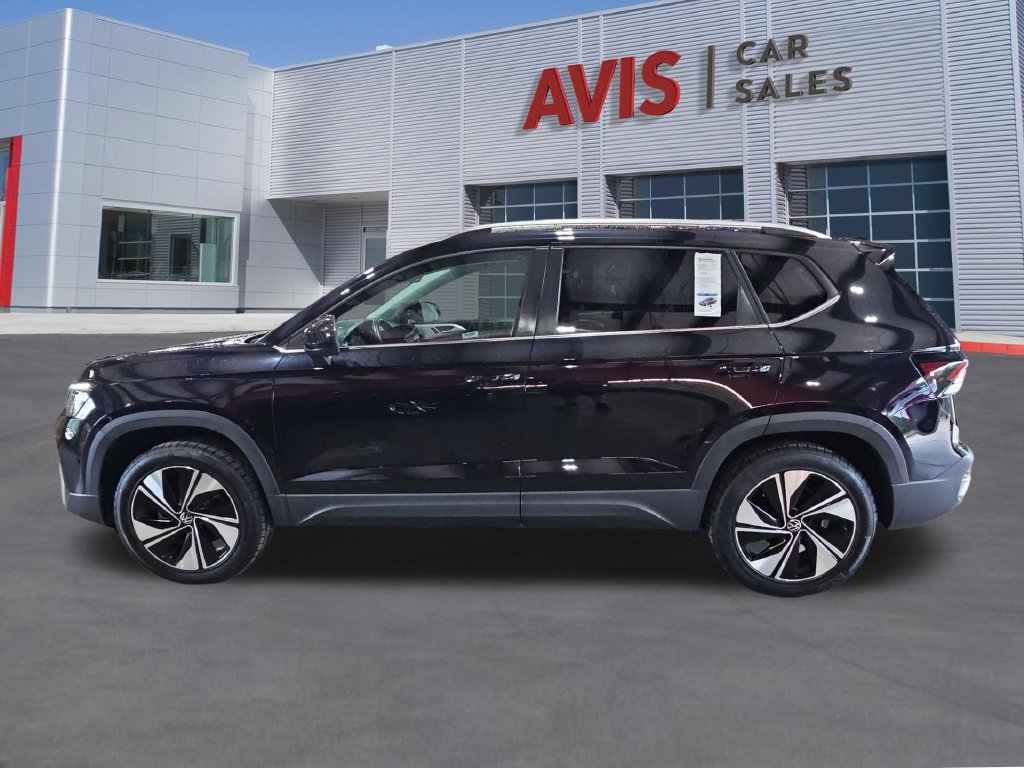 Used 2025 Volkswagen Taos SE AWD/4WD image 10