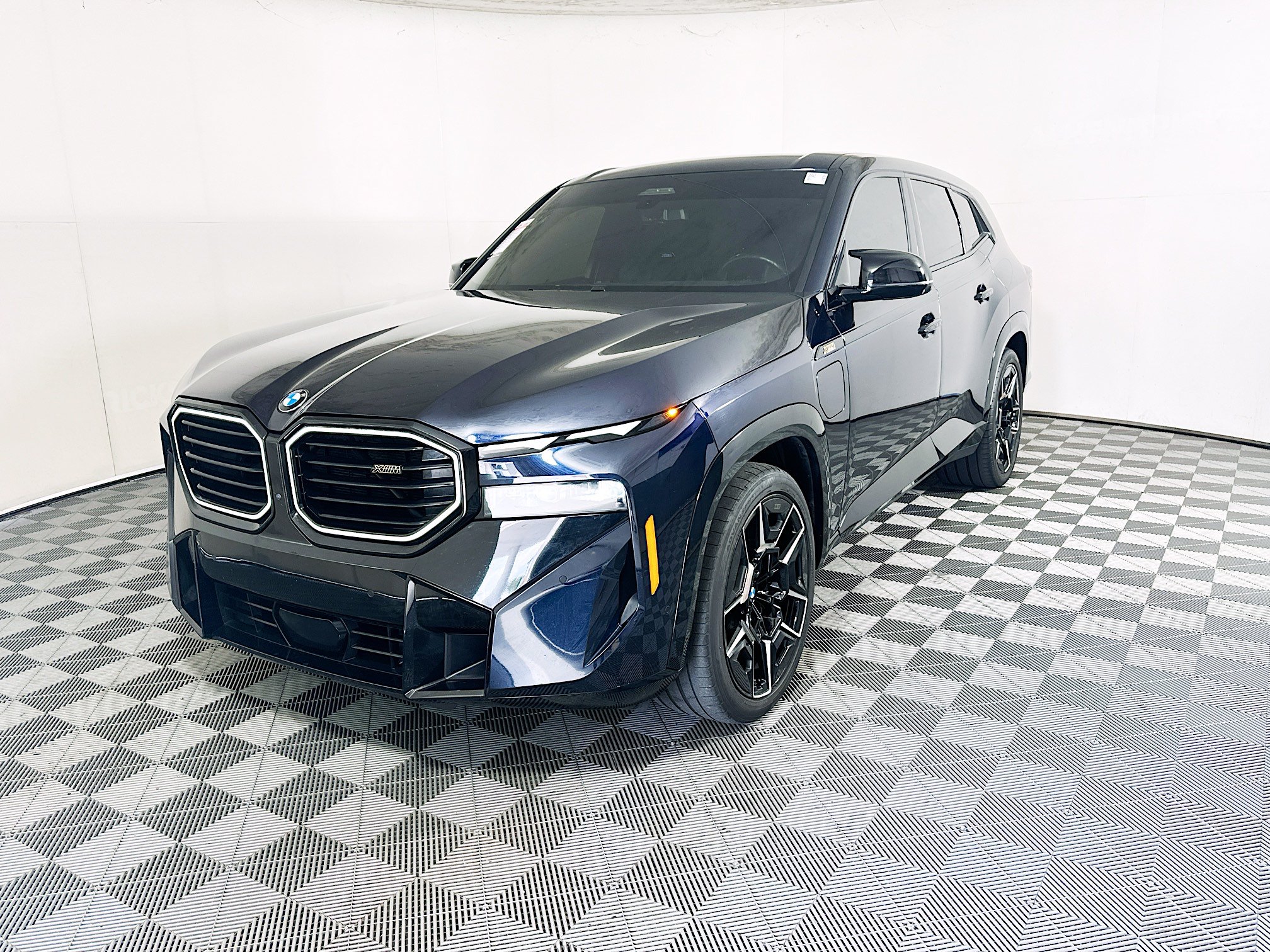 Used 2023 BMW XM w/ M Driver's Package AWD/4WD image 7