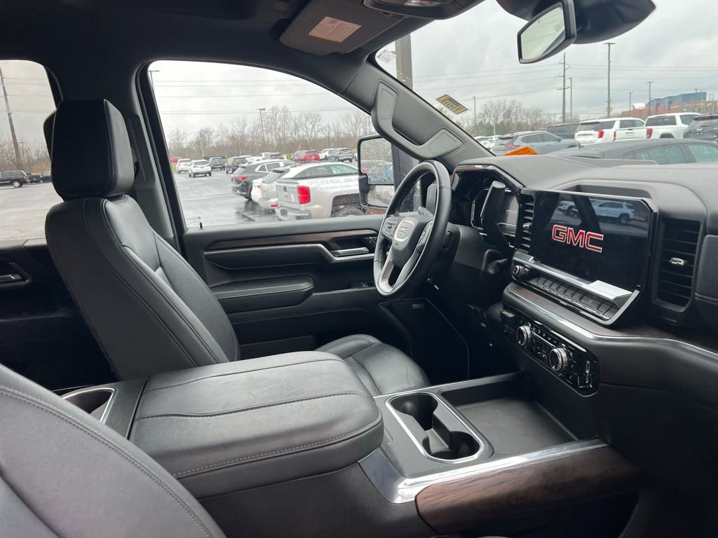 Used 2025 GMC Sierra 2500 SLT w/ SLT Premium Package image 9
