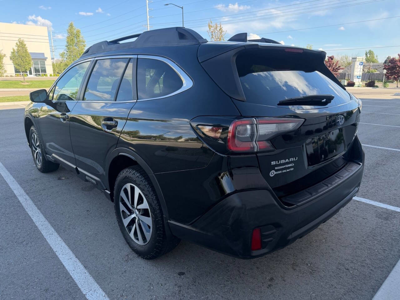 Used 2020 Subaru Outback Premium AWD/4WD image 9