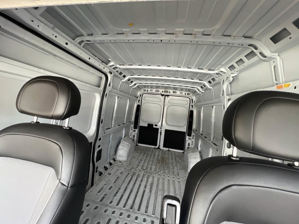 Used 2023 RAM ProMaster 2500 FWD image 12
