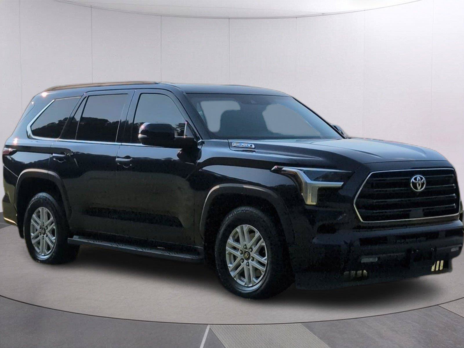 Used 2025 Toyota Sequoia SR5 AWD/4WD image 9