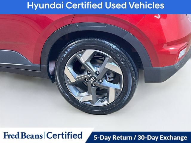 Certified 2025 Hyundai Venue SEL FWD image 9