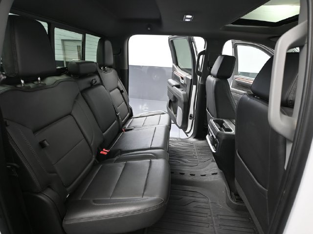 Used 2023 GMC Sierra 1500 Denali w/ Technology Package AWD/4WD image 38