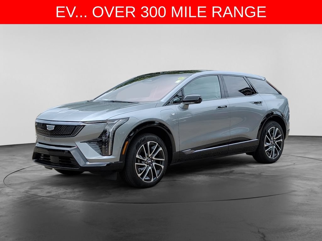 Used 2025 Cadillac Optiq Sport 2 w/ LPO, Floor Liner Package AWD/4WD image 3