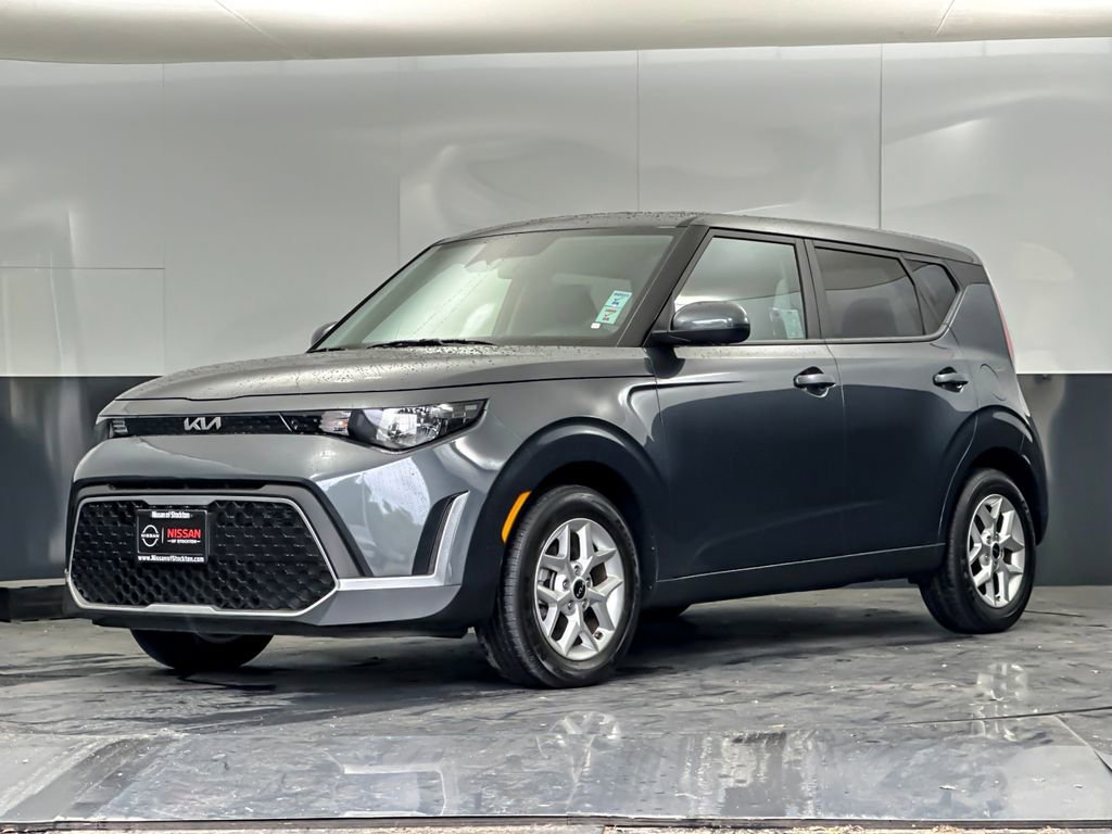 Used 2024 Kia Soul LX w/ Option Group 015 FWD image 7