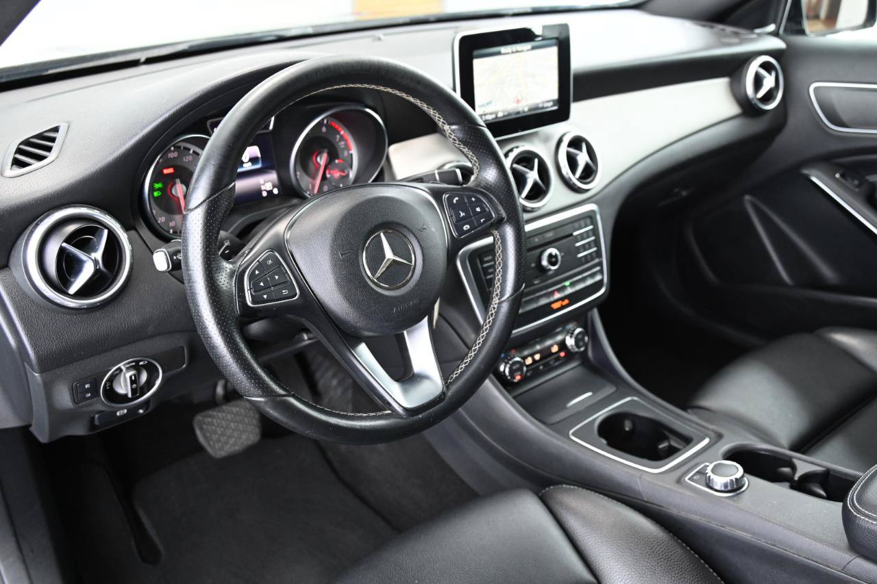 Used 2016 Mercedes-Benz GLA 250 4MATIC image 19