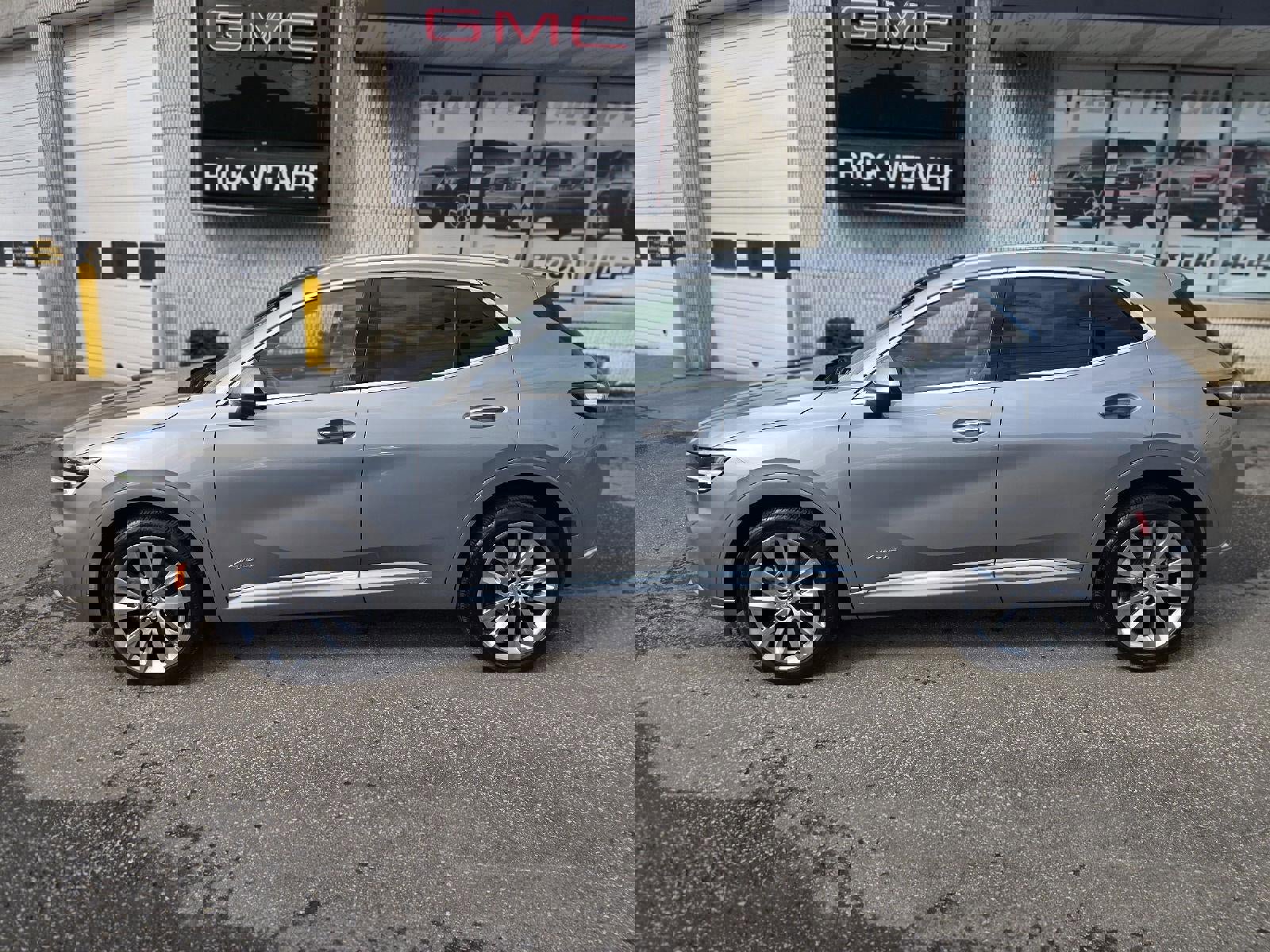 Certified 2023 Buick Envision Avenir image 5