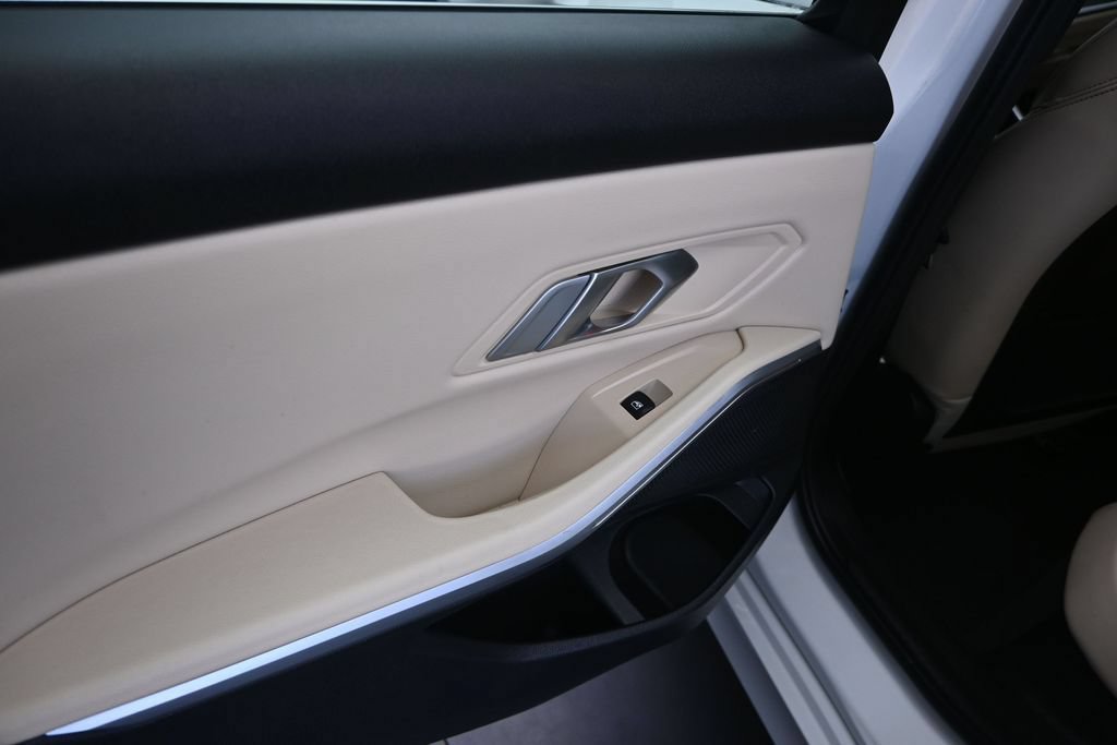 Certified 2023 BMW 330i Sedan w/ Driving Assistance Package RWD image 15