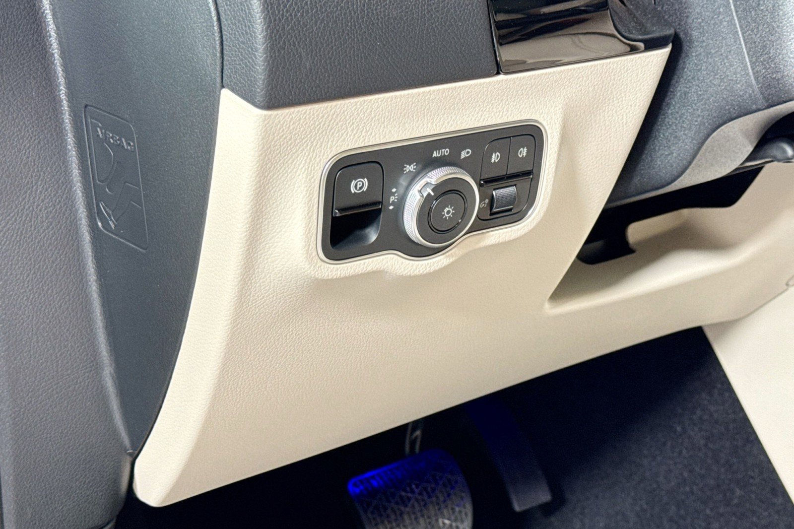 New 2025 Mercedes-Benz GLA 250 image 10