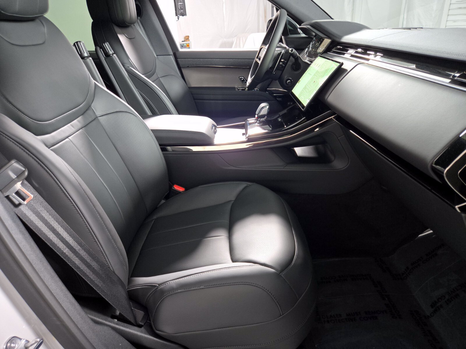 New 2026 Land Rover Range Rover Sport Dynamic SE AWD/4WD image 3
