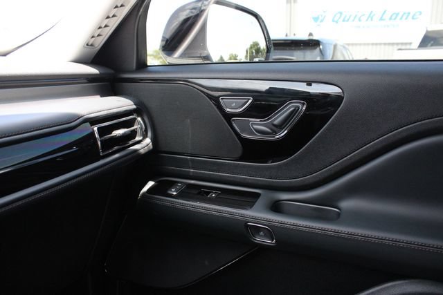 New 2026 Lincoln Aviator AWD image 21