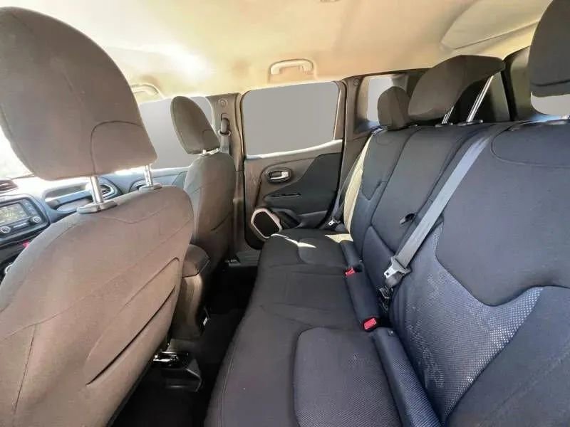 Used 2017 Jeep Renegade Latitude w/ Popular Equipment Group FWD image 12