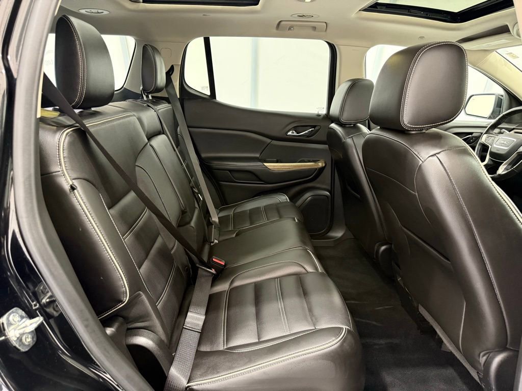 Used 2019 GMC Acadia Denali w/ GMC Pro Grade Package AWD/4WD image 29