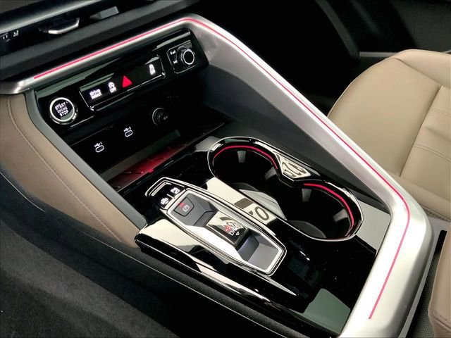 Certified 2025 Audi Q5 Premium Plus w/ Premium Plus image 17