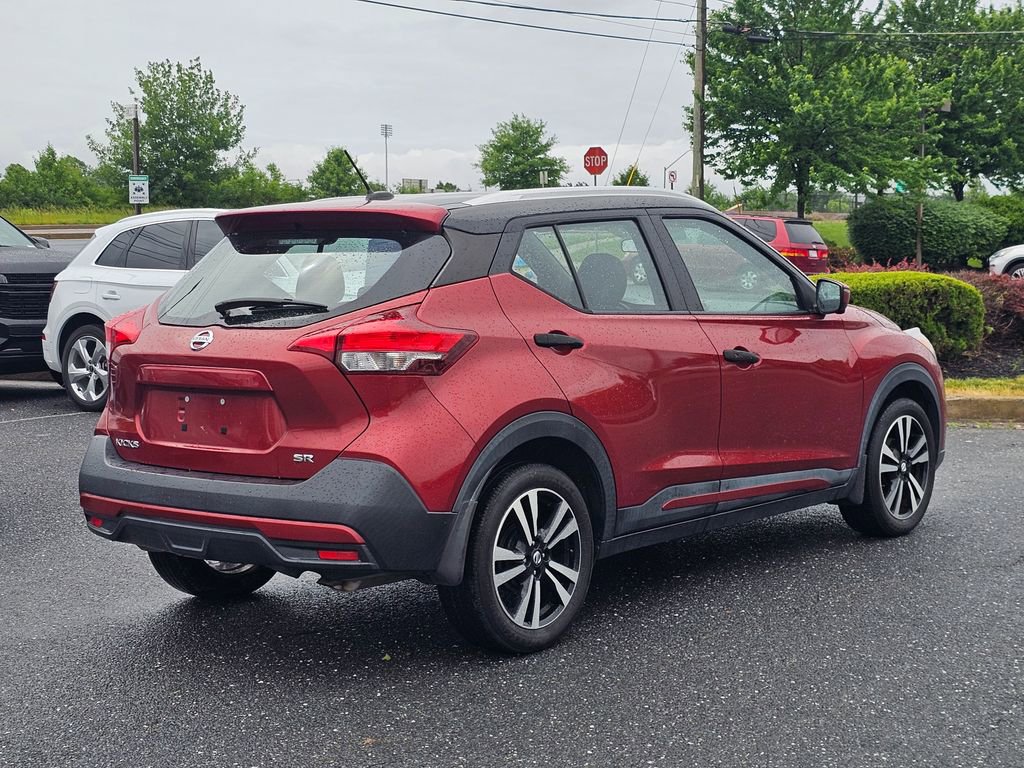 Used 2018 Nissan Kicks SR w/ Premium Package FWD image 13
