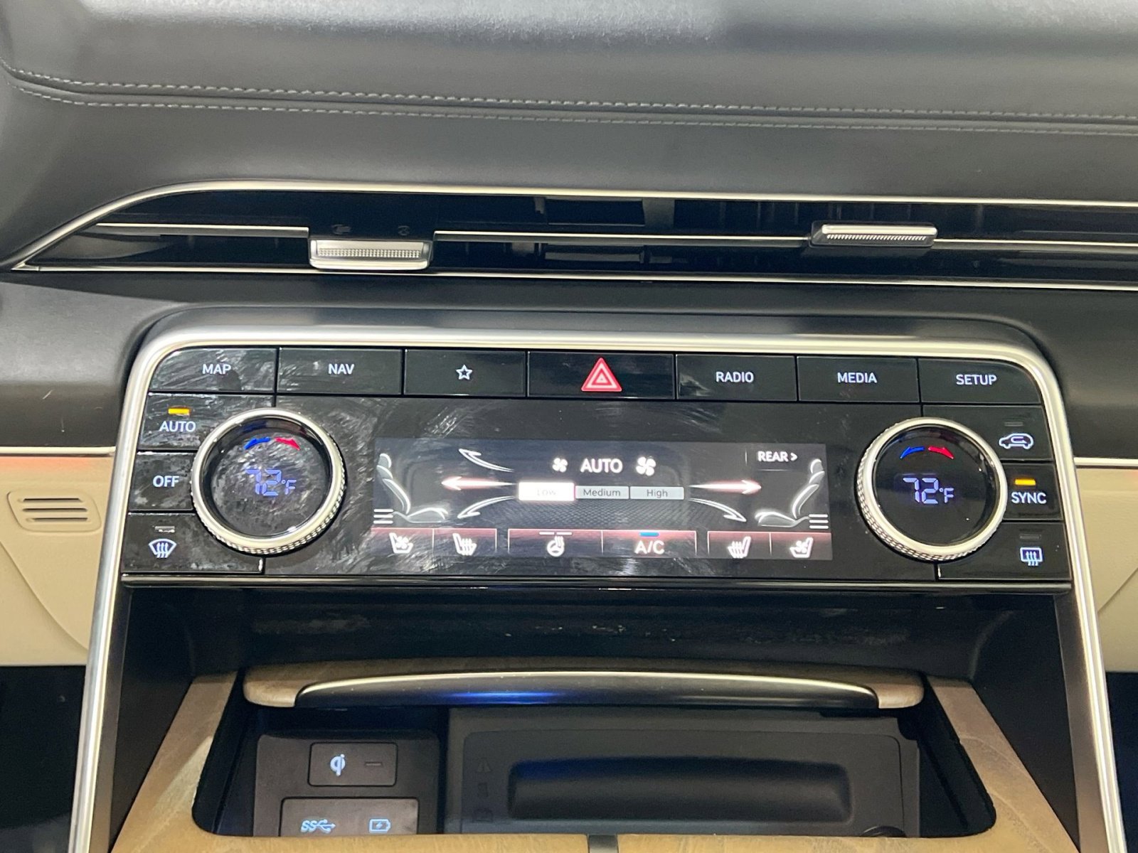 Used 2023 Genesis GV80 3.5T image 20