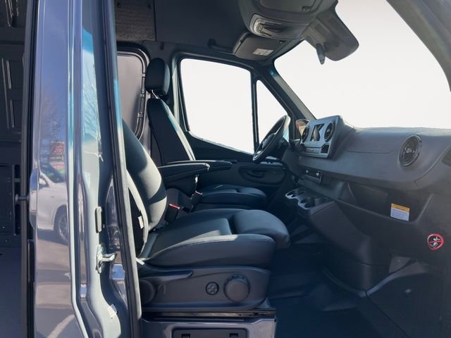 Used 2024 Mercedes-Benz Sprinter 2500 image 15