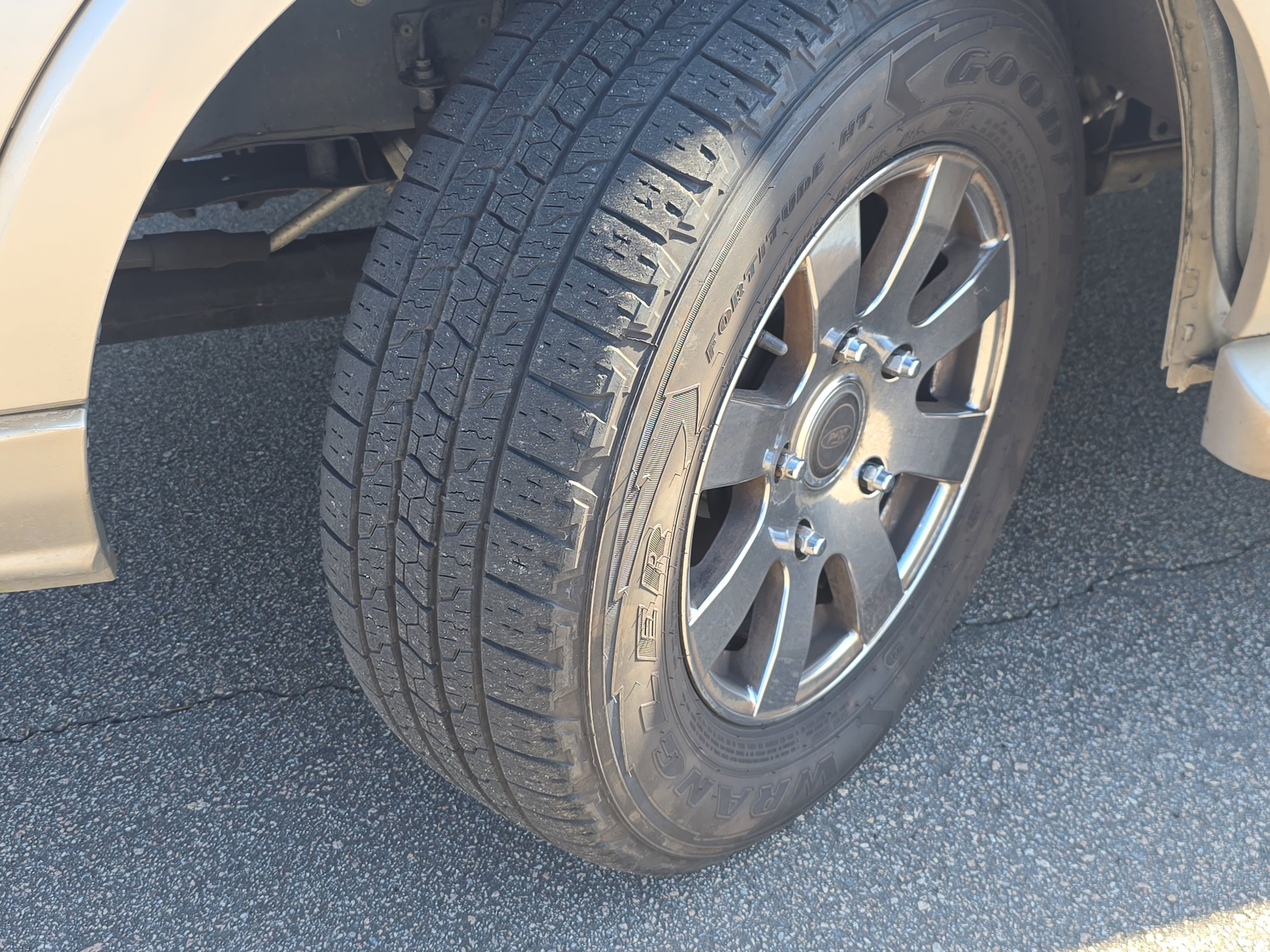 Used 2016 Ford Transit 150 XLT image 34