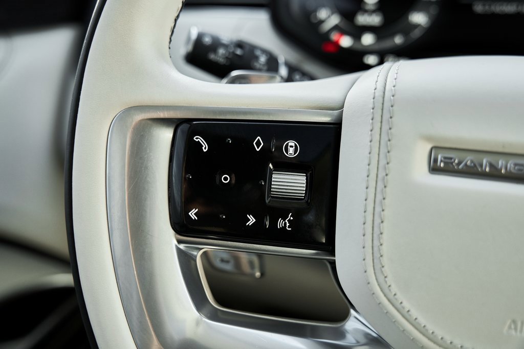 Used 2024 Land Rover Range Rover SV image 64