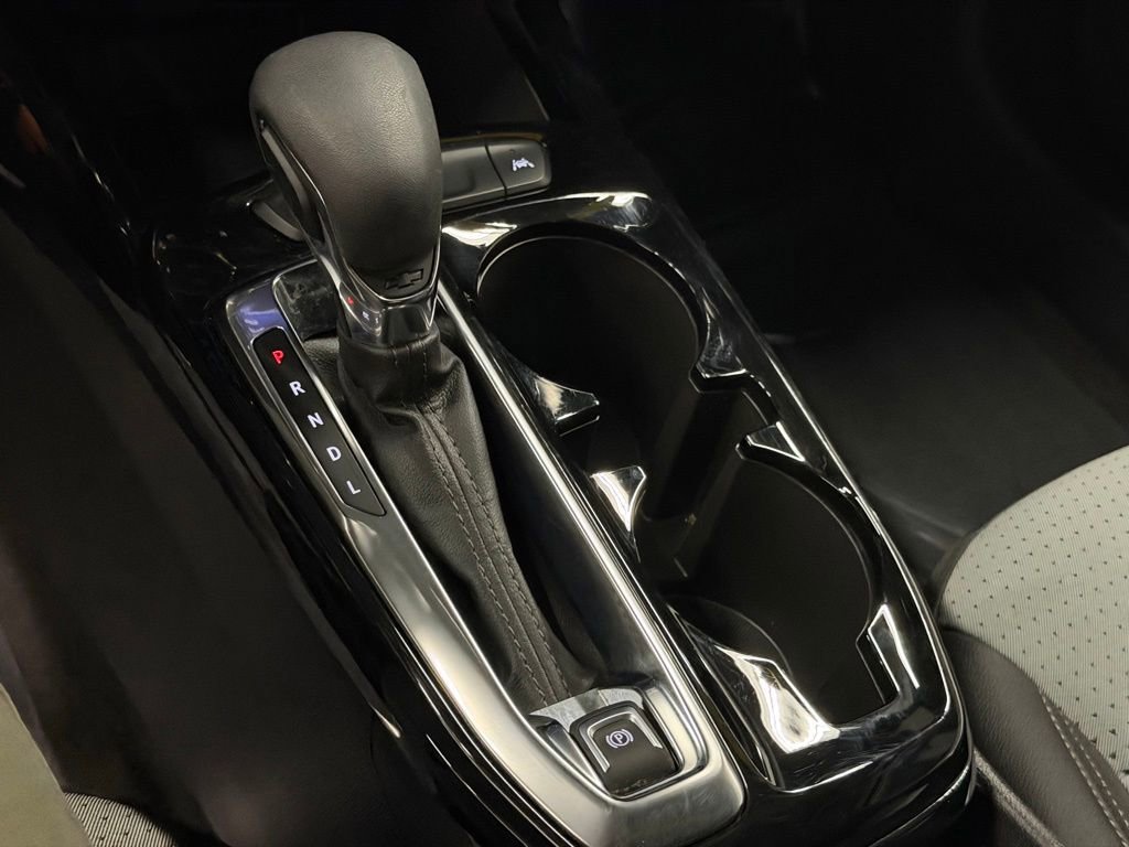 Certified 2025 Chevrolet Trax LT w/ LT Convenience Package image 29